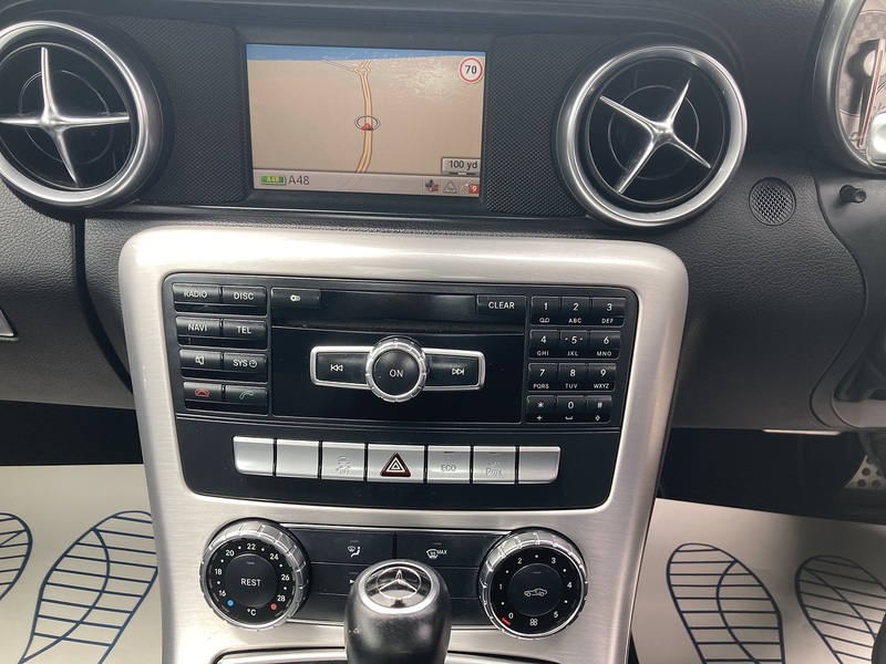 Mercedes-Benz 2.1 SLK250 CDI BlueEfficiency AMG Sport Convertible 2dr Diesel G-Tronic+ Euro 5 (s/s) (204 ps)