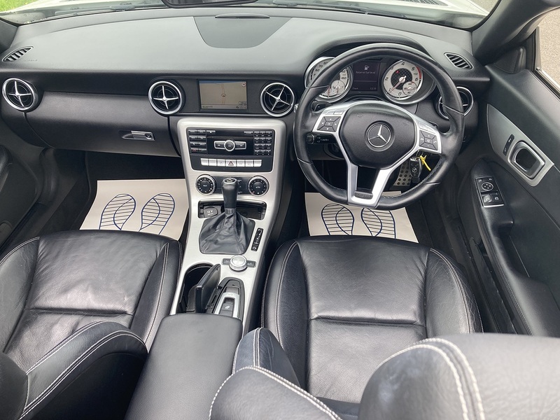 Mercedes-Benz 2.1 SLK250 CDI BlueEfficiency AMG Sport Convertible 2dr Diesel G-Tronic+ Euro 5 (s/s) (204 ps)
