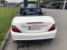 Mercedes-Benz 2.1 SLK250 CDI BlueEfficiency AMG Sport Convertible 2dr Diesel G-Tronic+ Euro 5 (s/s) (204 ps)