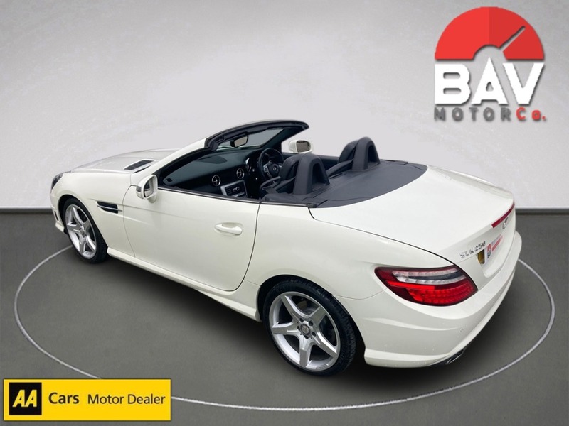 Mercedes-Benz 2.1 SLK250 CDI BlueEfficiency AMG Sport Convertible 2dr Diesel G-Tronic+ Euro 5 (s/s) (204 ps)