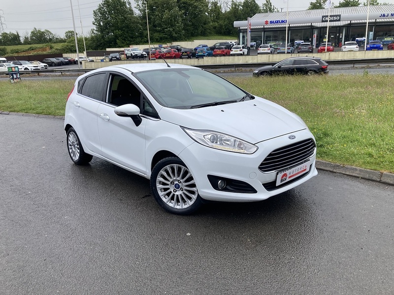 Ford 1.0T EcoBoost Titanium Hatchback 5dr Petrol Manual Euro 5 (s/s) (100 ps)