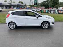 Ford 1.0T EcoBoost Titanium Hatchback 5dr Petrol Manual Euro 5 (s/s) (100 ps)