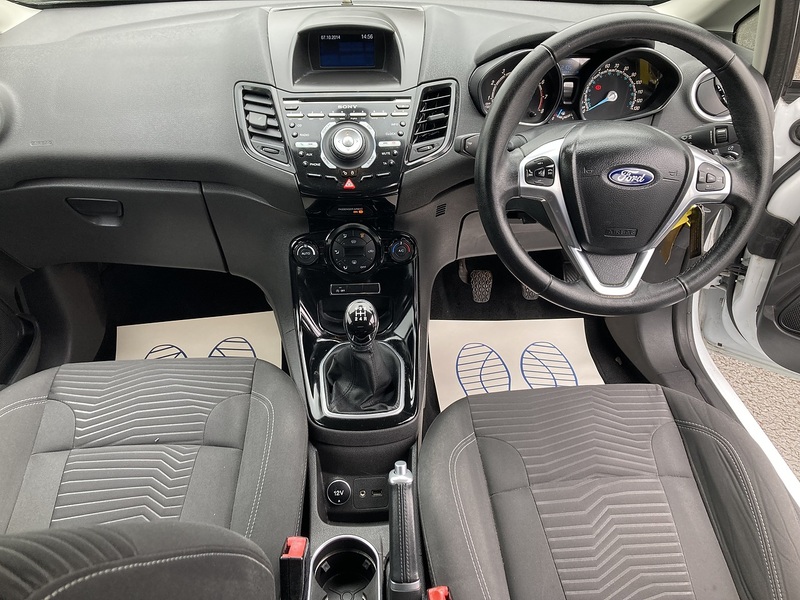 Ford 1.0T EcoBoost Titanium Hatchback 5dr Petrol Manual Euro 5 (s/s) (100 ps)