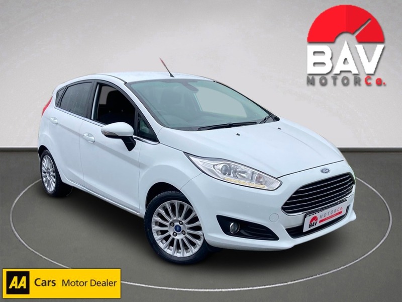 Ford 1.0T EcoBoost Titanium Hatchback 5dr Petrol Manual Euro 5 (s/s) (100 ps)