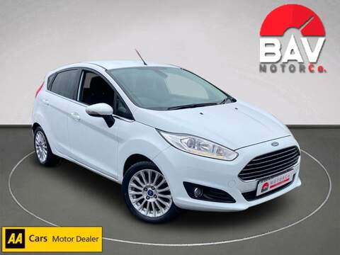 1.0T EcoBoost Titanium Hatchback 5dr Petrol Manual Euro 5 (s/s) (100 ps)