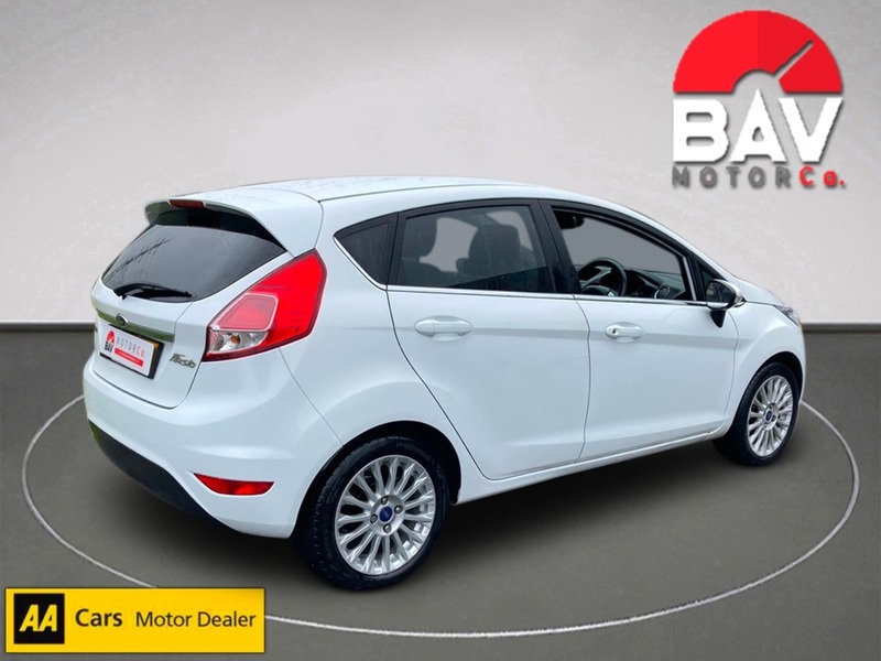 Ford 1.0T EcoBoost Titanium Hatchback 5dr Petrol Manual Euro 5 (s/s) (100 ps)