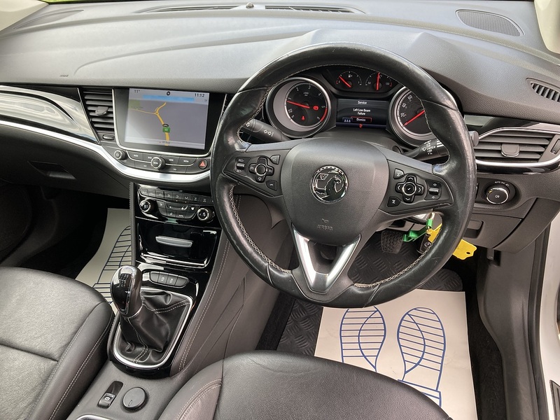 Vauxhall 1.6 CDTi BiTurbo Elite Nav Hatchback 5dr Diesel Manual Euro 6 (s/s) (160 ps)