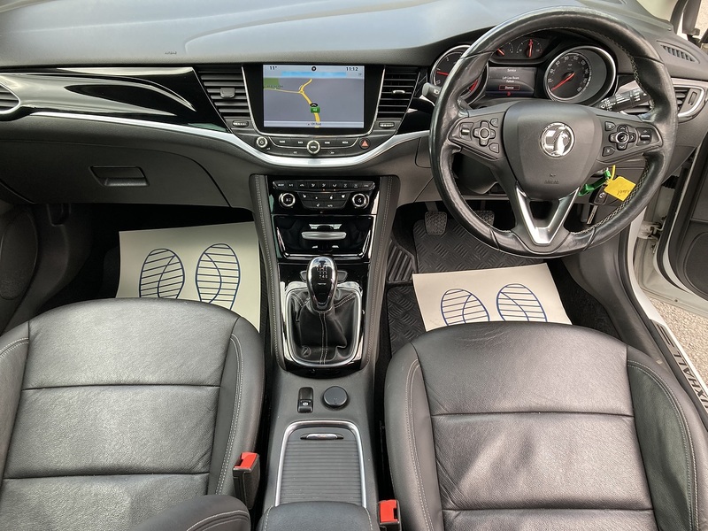 Vauxhall 1.6 CDTi BiTurbo Elite Nav Hatchback 5dr Diesel Manual Euro 6 (s/s) (160 ps)