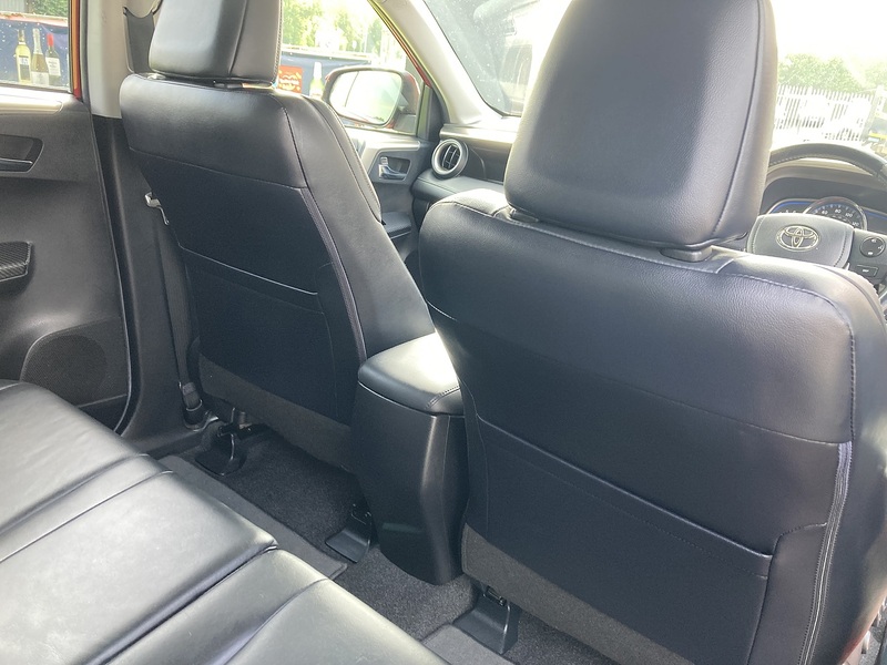 Toyota 2.2 D-CAT Invincible SUV 5dr Diesel Auto 4WD Euro 5 (150 ps)