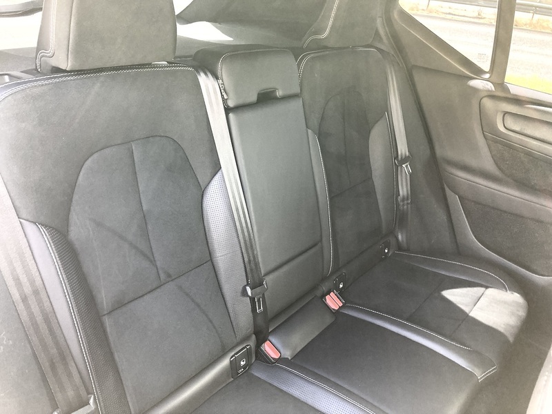 Volvo 2.0 D3 R-Design Pro SUV 5dr Diesel Manual Euro 6 (s/s) (150 ps)