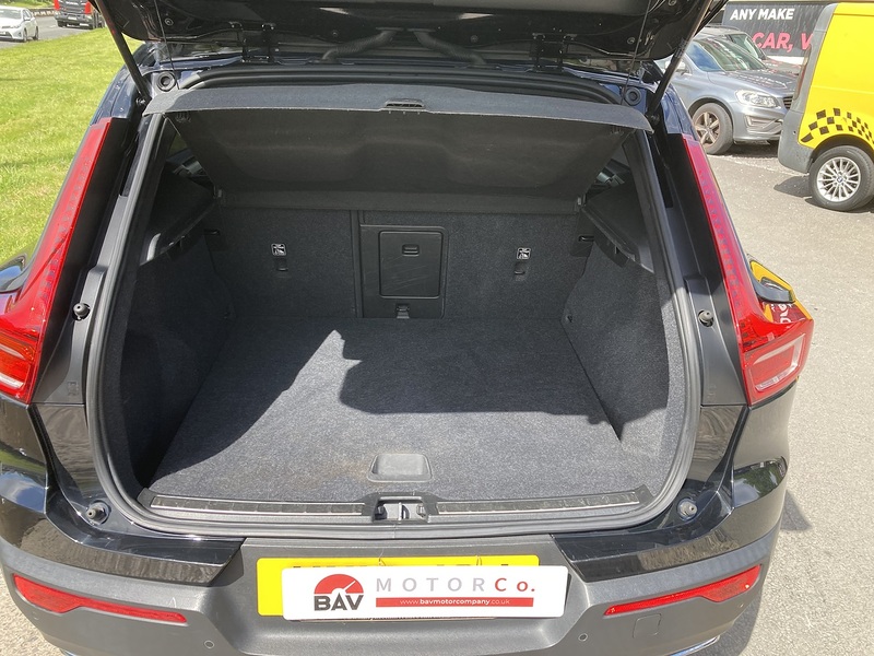 Volvo 2.0 D3 R-Design Pro SUV 5dr Diesel Manual Euro 6 (s/s) (150 ps)