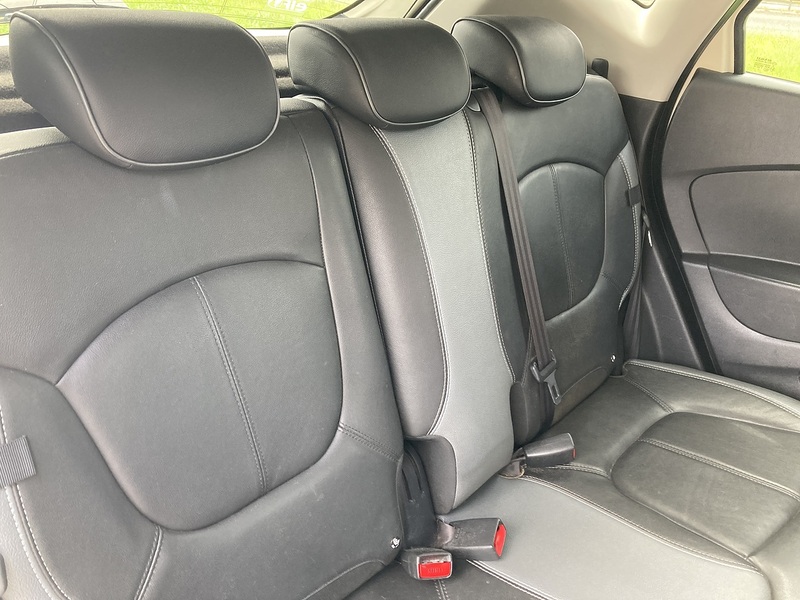 Renault 0.9 TCe ENERGY Signature Nav SUV 5dr Petrol Manual Euro 6 (s/s) (90 ps)