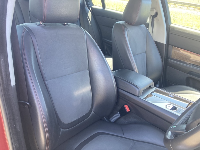 Jaguar 2.2d R-Sport Saloon 4dr Diesel Auto Euro 5 (s/s) (200 ps)