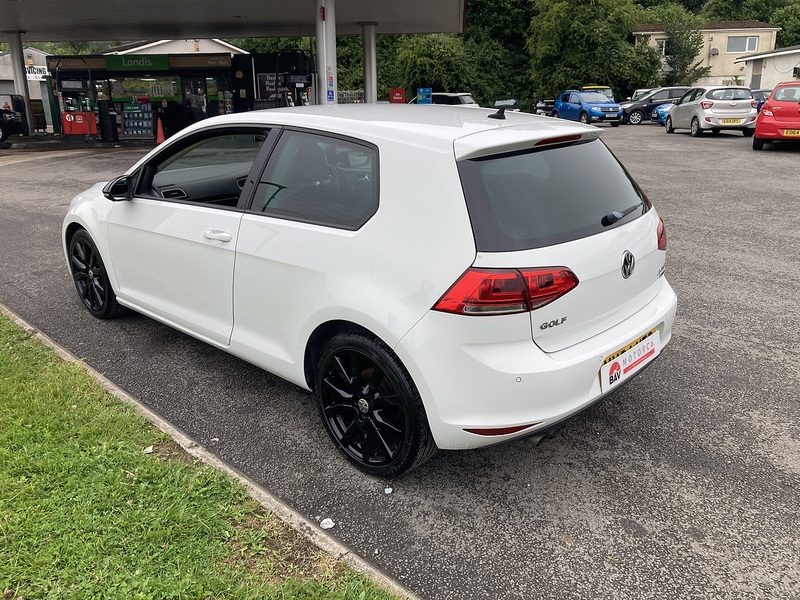 Volkswagen 2.0 TDI BlueMotion Tech GT Hatchback 3dr Diesel Manual Euro 5 (s/s) (150 ps)