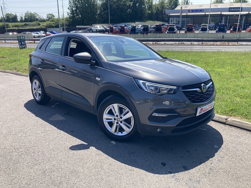 Vauxhall 1.2 Turbo GPF SE SUV 5dr Petrol Manual Euro 6 (s/s) (130 ps)