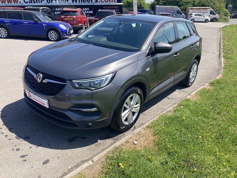 Vauxhall 1.2 Turbo GPF SE SUV 5dr Petrol Manual Euro 6 (s/s) (130 ps)