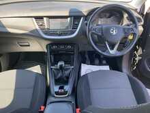 Vauxhall 1.2 Turbo GPF SE SUV 5dr Petrol Manual Euro 6 (s/s) (130 ps)