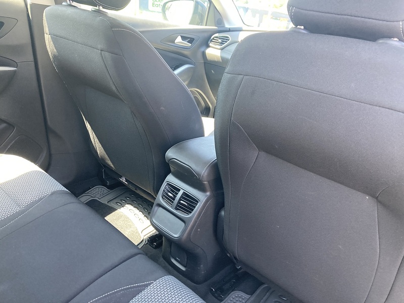 Vauxhall 1.2 Turbo GPF SE SUV 5dr Petrol Manual Euro 6 (s/s) (130 ps)