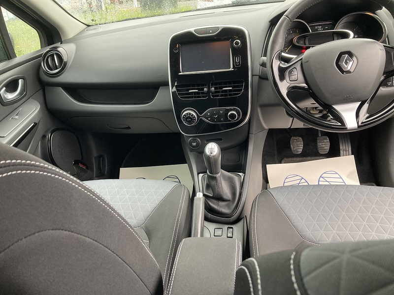 Renault 1.5 dCi Dynamique S Nav Hatchback 5dr Diesel Manual Euro 6 (s/s) (90 ps)