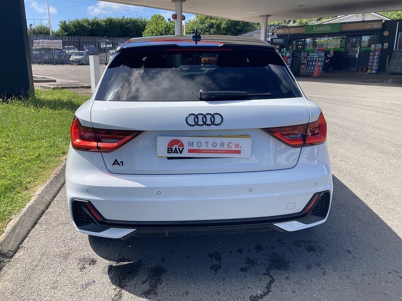 Audi 1.0 TFSI 30 Black Edition Sportback 5dr Petrol Manual Euro 6 (s/s) (110 ps)