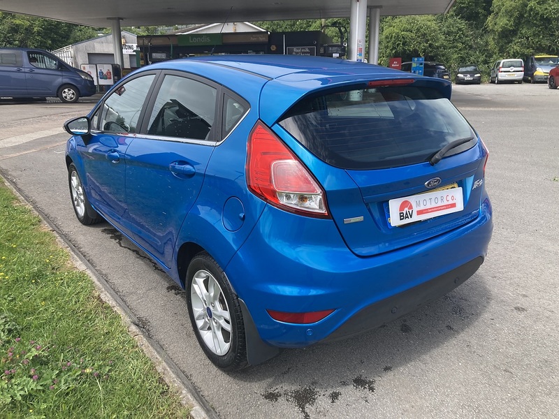 Ford 1.0T EcoBoost Zetec Hatchback 5dr Petrol Manual Euro 6 (s/s) (100 ps)