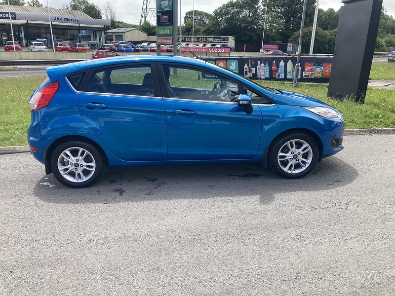 Ford 1.0T EcoBoost Zetec Hatchback 5dr Petrol Manual Euro 6 (s/s) (100 ps)