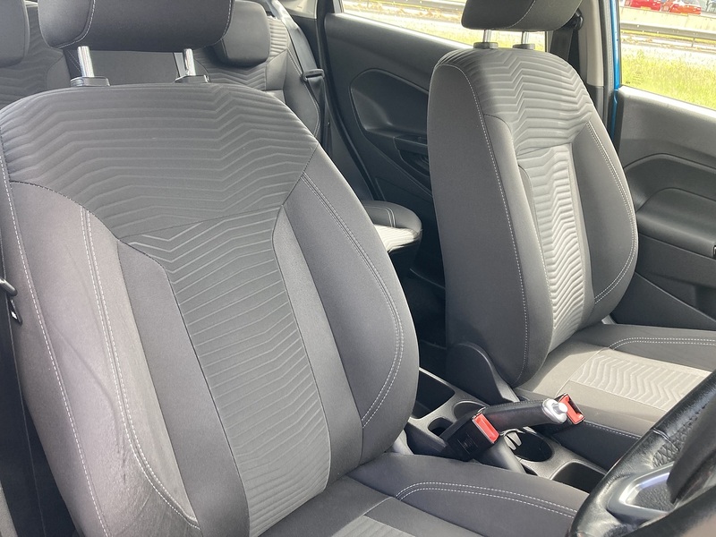 Ford 1.0T EcoBoost Zetec Hatchback 5dr Petrol Manual Euro 6 (s/s) (100 ps)