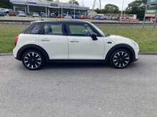 MINI 1.5 Cooper Exclusive Hatchback 5dr Petrol Manual Euro 6 (s/s) (136 ps)