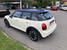 MINI 1.5 Cooper Exclusive Hatchback 5dr Petrol Manual Euro 6 (s/s) (136 ps)