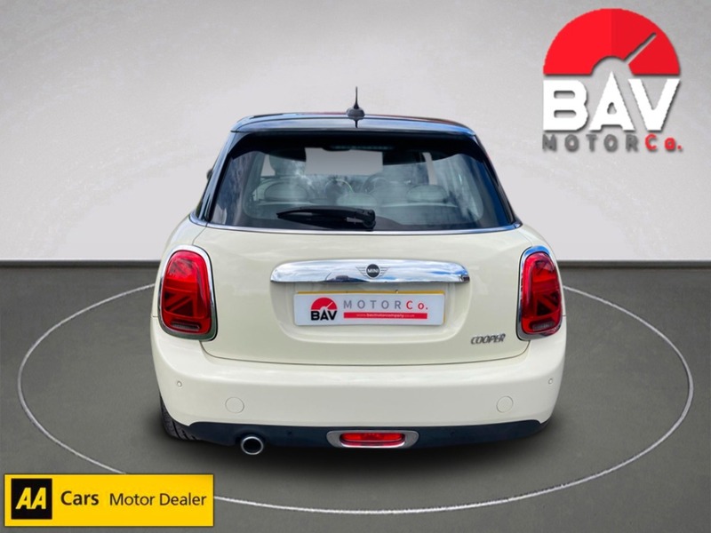 MINI 1.5 Cooper Exclusive Hatchback 5dr Petrol Manual Euro 6 (s/s) (136 ps)
