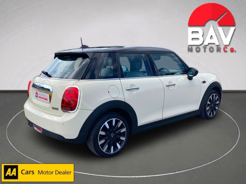 MINI 1.5 Cooper Exclusive Hatchback 5dr Petrol Manual Euro 6 (s/s) (136 ps)