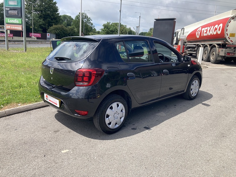 Dacia 1.0 SCe Ambiance Hatchback 5dr Petrol Manual Euro 6 (75 ps)