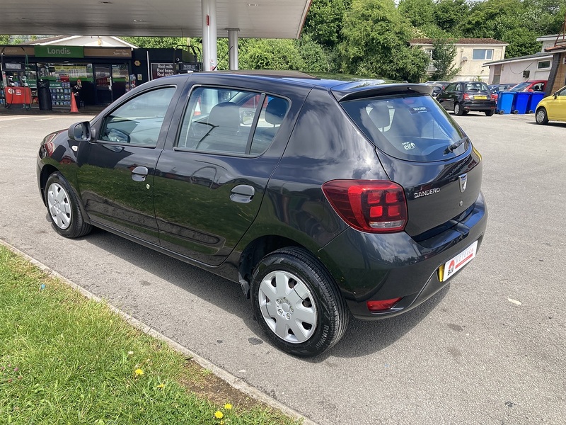 Dacia 1.0 SCe Ambiance Hatchback 5dr Petrol Manual Euro 6 (75 ps)