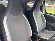 Toyota 1.0 VVT-i x-trend Hatchback 5dr Petrol Manual Euro 6 (s/s) (71 ps)
