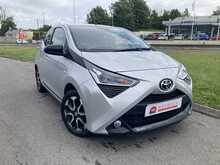 Toyota 1.0 VVT-i x-trend Hatchback 5dr Petrol Manual Euro 6 (s/s) (71 ps)