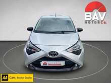 Toyota 1.0 VVT-i x-trend Hatchback 5dr Petrol Manual Euro 6 (s/s) (71 ps)