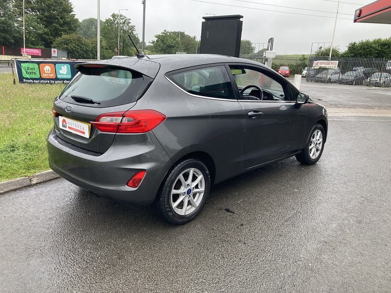 Ford 1.1 Ti-VCT Zetec Hatchback 3dr Petrol Manual Euro 6 (s/s) (85 ps)