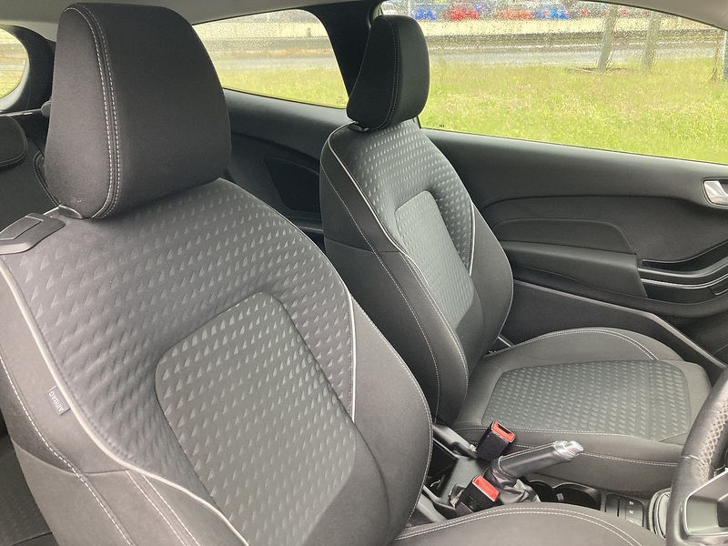 Ford 1.1 Ti-VCT Zetec Hatchback 3dr Petrol Manual Euro 6 (s/s) (85 ps)