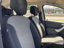 Dacia 1.5 dCi Ambiance SUV 5dr Diesel Manual 4WD Euro 5 (110 ps)