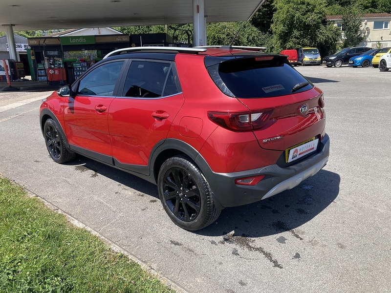 Kia 1.6 CRDi First Edition SUV 5dr Diesel Manual Euro 6 (s/s) (108 bhp)