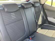 Kia 1.6 CRDi First Edition SUV 5dr Diesel Manual Euro 6 (s/s) (108 bhp)