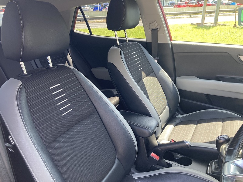 Kia 1.6 CRDi First Edition SUV 5dr Diesel Manual Euro 6 (s/s) (108 bhp)