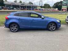 Volvo 2.0 T2 R-Design Pro Hatchback 5dr Petrol Manual Euro 6 (s/s) (122 ps)