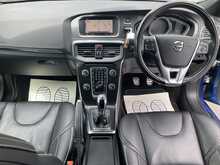 Volvo 2.0 T2 R-Design Pro Hatchback 5dr Petrol Manual Euro 6 (s/s) (122 ps)