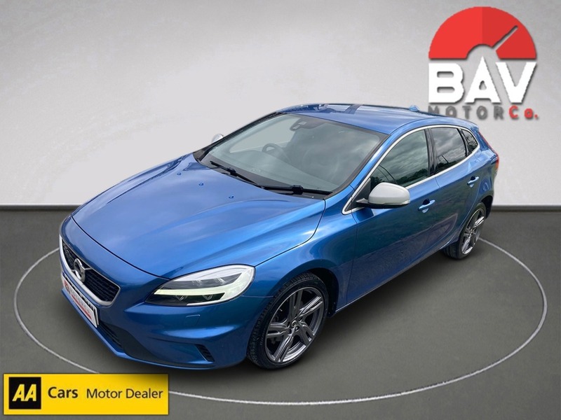 Volvo 2.0 T2 R-Design Pro Hatchback 5dr Petrol Manual Euro 6 (s/s) (122 ps)