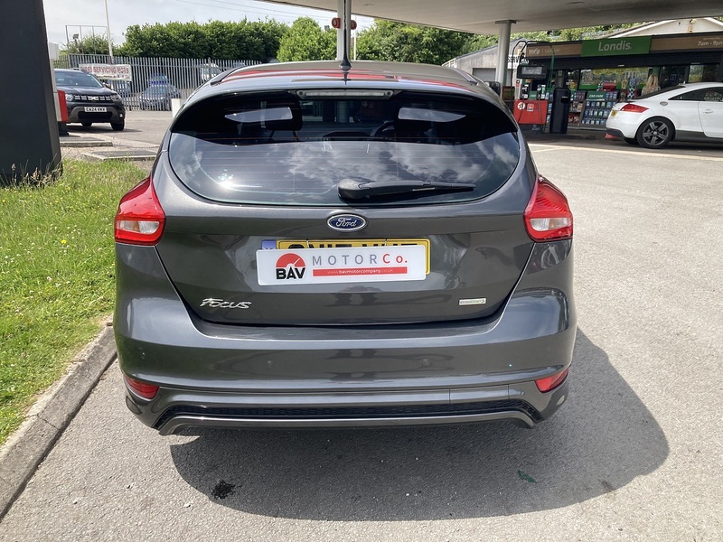 Ford 1.0T EcoBoost ST-Line Hatchback 5dr Petrol Manual Euro 6 (s/s) (125 ps)