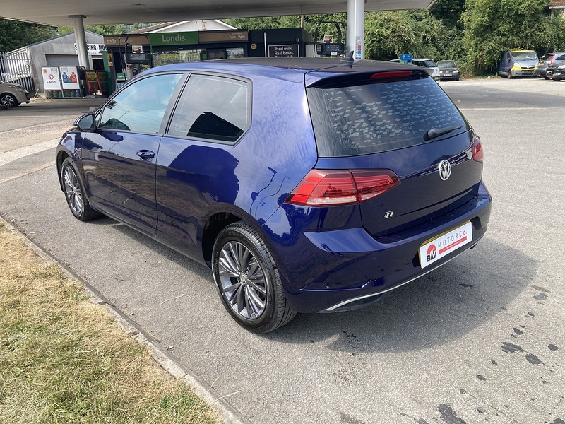 Volkswagen 1.0 TSI BlueMotion Tech SE Nav Hatchback 3dr Petrol Manual Euro 6 (s/s) (110 bhp)