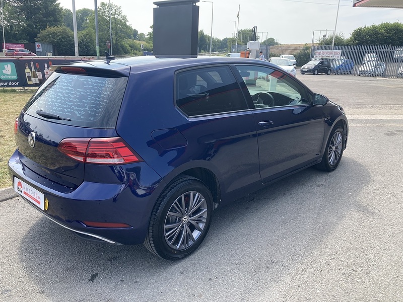 Volkswagen 1.0 TSI BlueMotion Tech SE Nav Hatchback 3dr Petrol Manual Euro 6 (s/s) (110 bhp)