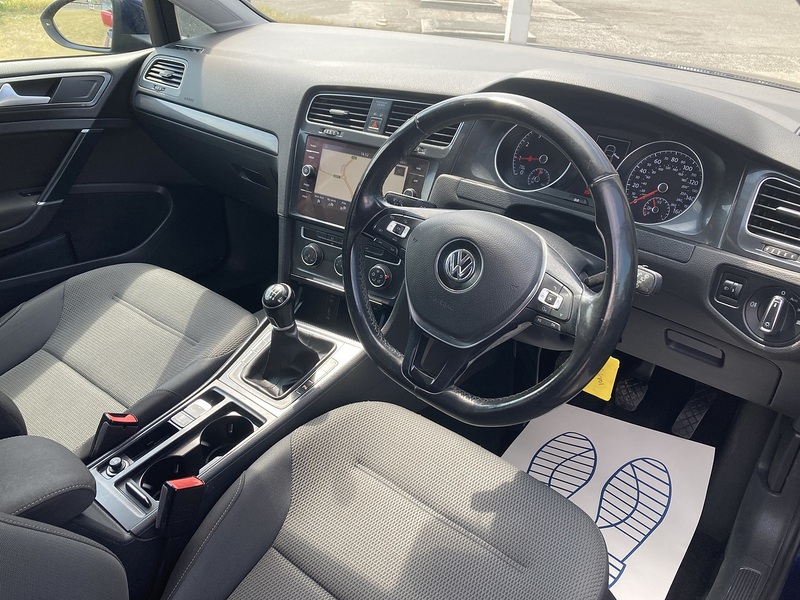 Volkswagen 1.0 TSI BlueMotion Tech SE Nav Hatchback 3dr Petrol Manual Euro 6 (s/s) (110 bhp)