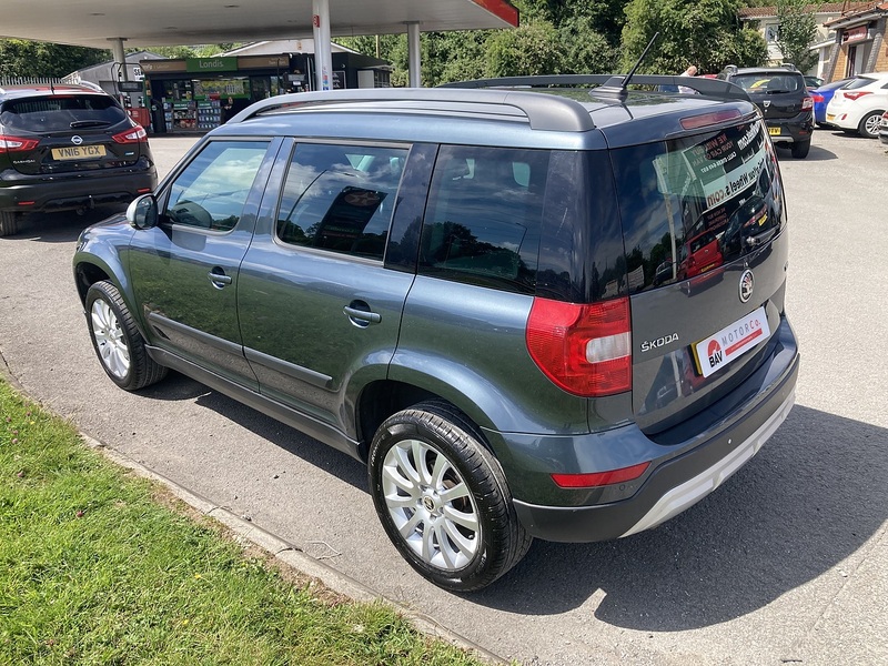 Skoda 2.0 TDI SE Outdoor 5dr Diesel Manual Euro 5 (110 ps)